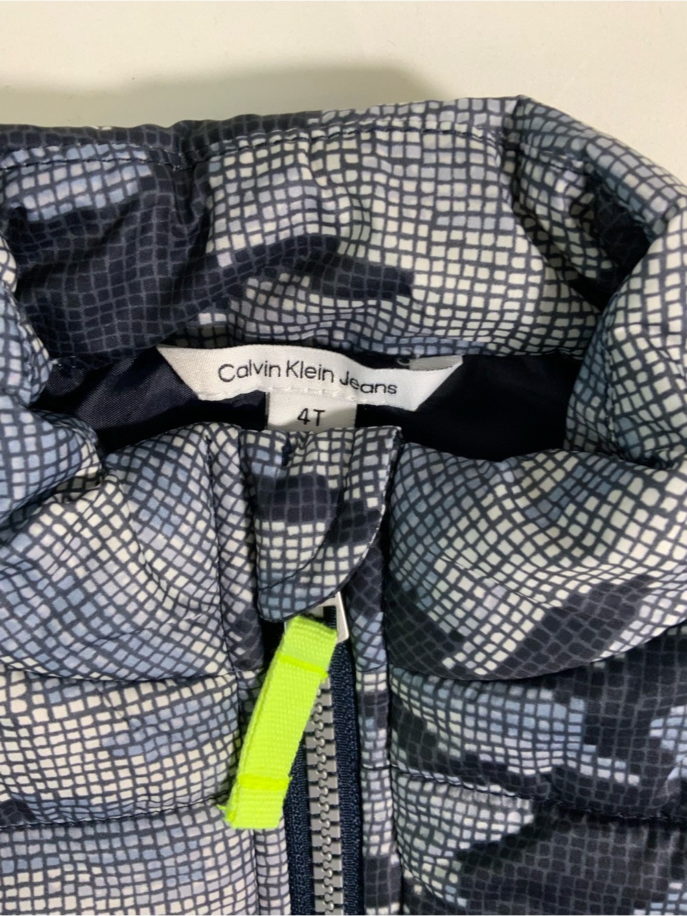 Calvin Klein Jeans Boys' Navy & White Grid Puffer Jacket with Neon Accent
